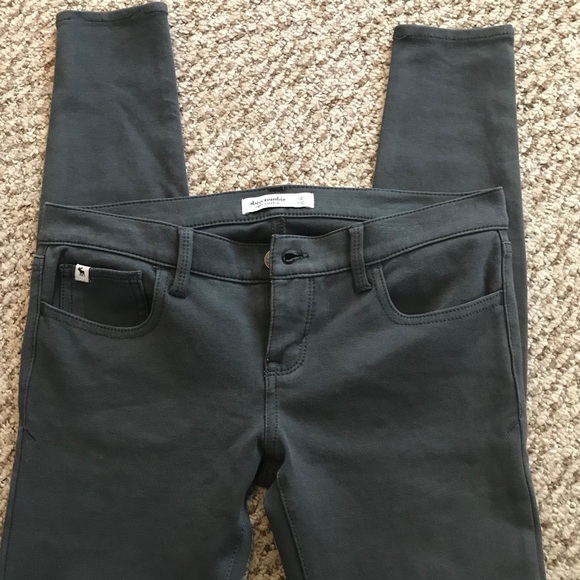 ✅SOLD✅Abercrombie & Fitch Girl’s Jeggings - Picture 1 of 2